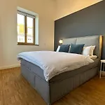 Apartman Grosses Fuer Business, Family & Friends
